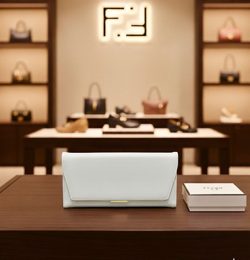 Chic Wallet S2 Code: 10927