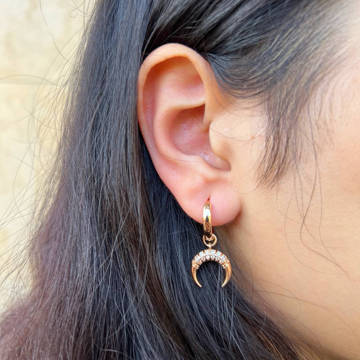 Small Single-Piece Gold Earring – Chinese, for Children S1