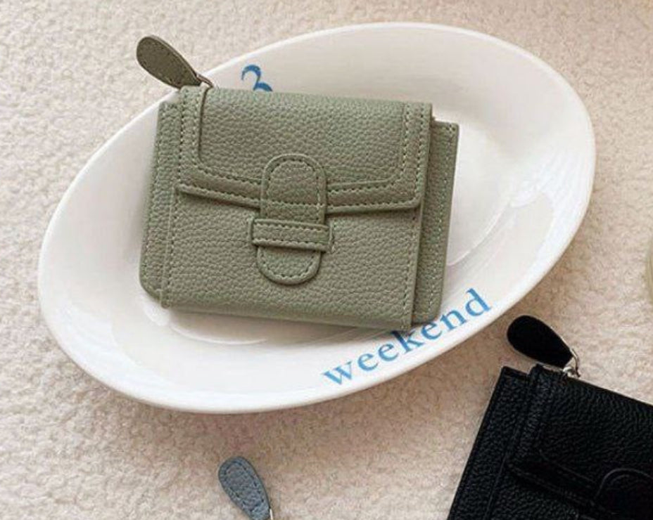 High-Quality Card Holder S1 – Code R176