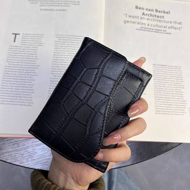 SlimVault – Premium Card Holder S1 code:1690