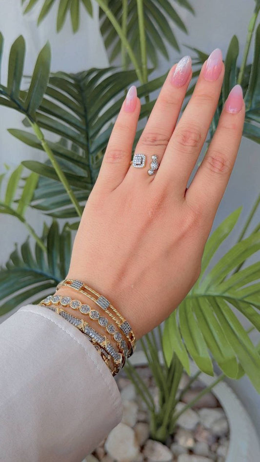 Gold Plated Free Size Ring with Zircon Stones     S1