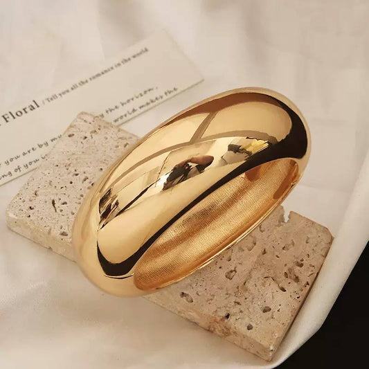 Trendy Shein Style Chinese Gold Bracelet     S1