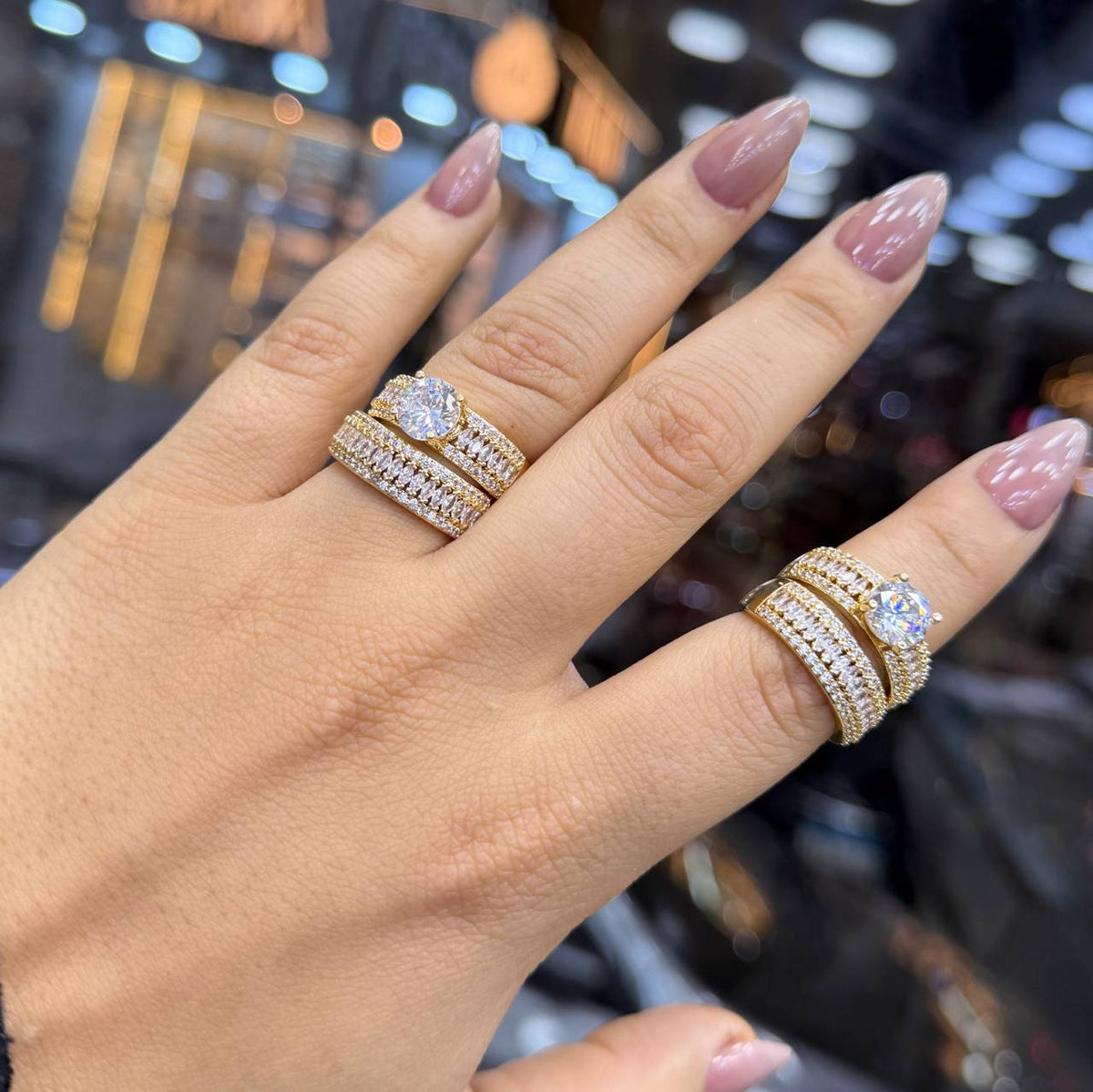 Chinese Gold Twin Rings with Zircon Stones    S1